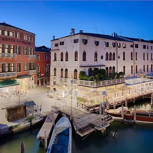 4* Otel Nh Santa Lucia